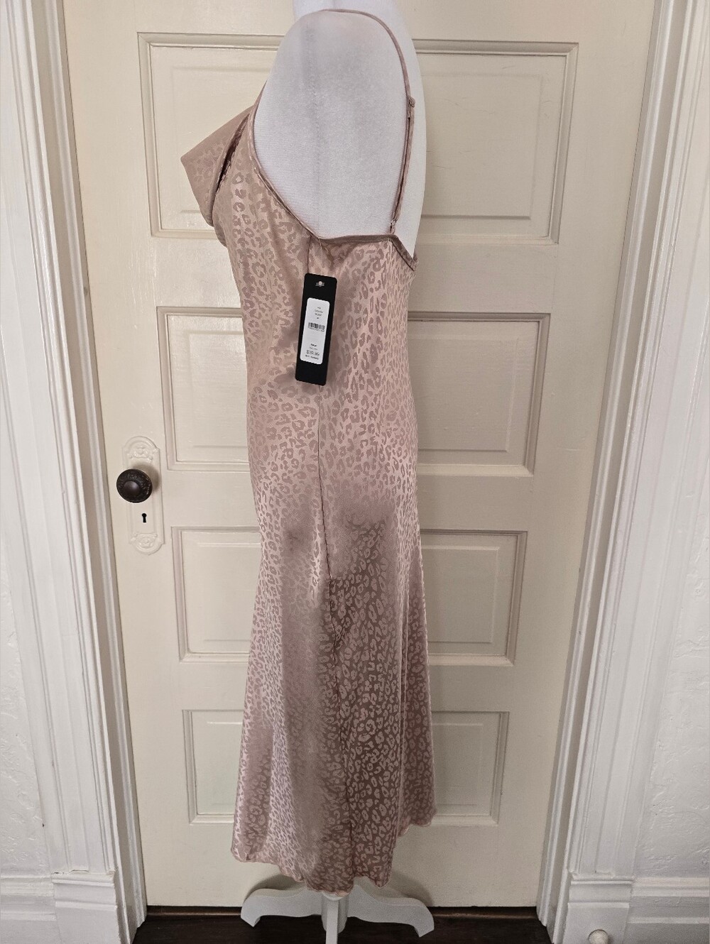 NEW Bebe Blush Satin Leopard Jacquard Cowl Midi Dress - Picture 3 of 8